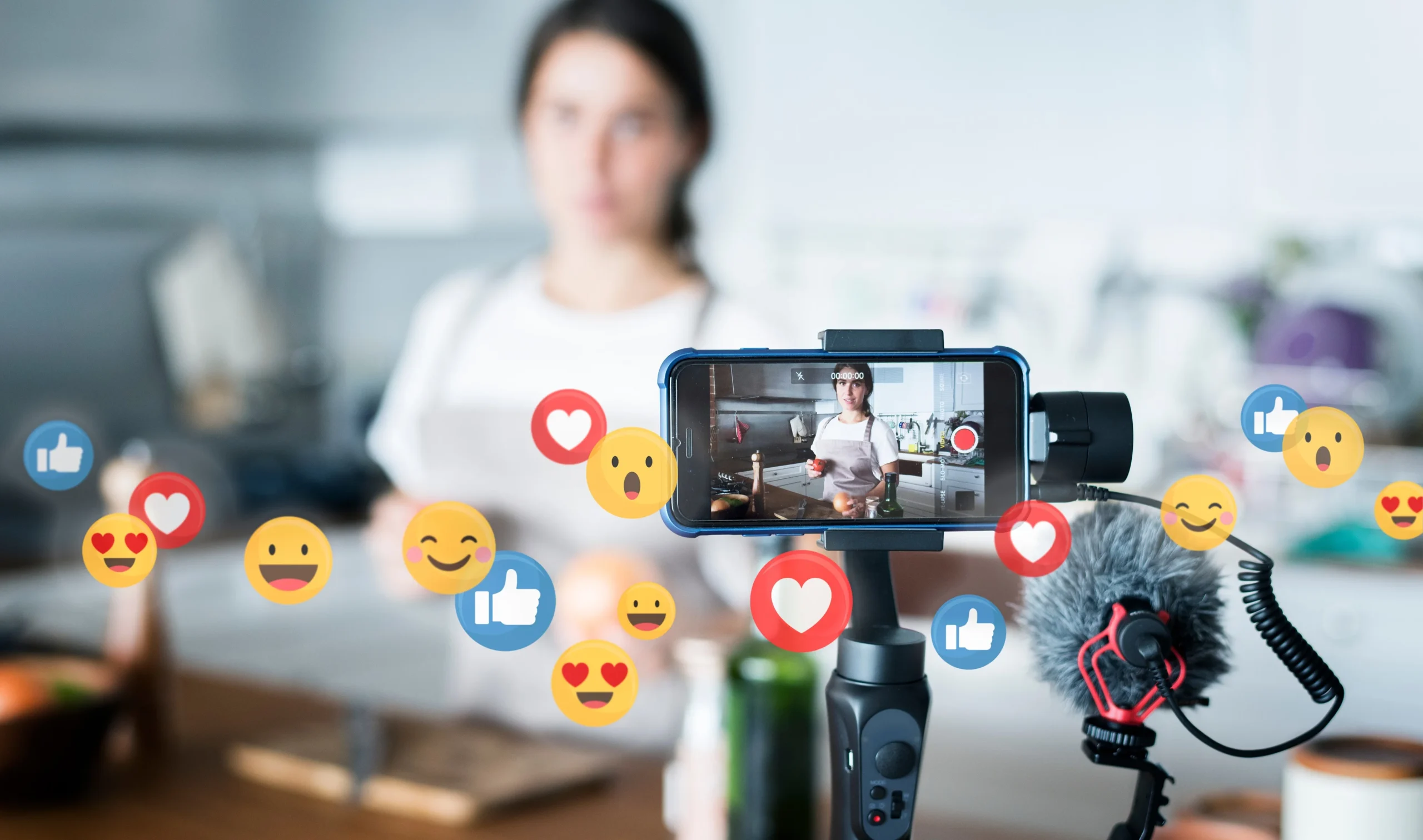 تطبيقات البث المباشر